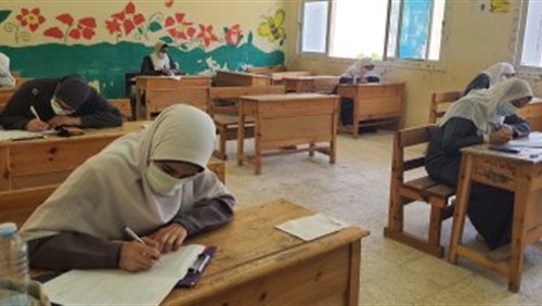 طلاب النقل الثانوي الأزهري ينتهون من أداء امتحانات اليوم الثالث