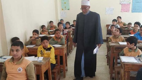 طلاب النقل بالأزهر ينتهون من أداء امتحانات اليوم الخامس