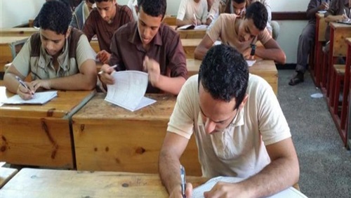 عاجل.. طلاب النقل الإعدادي بالأزهر ينتهون من أداء امتحانات اليوم الأول