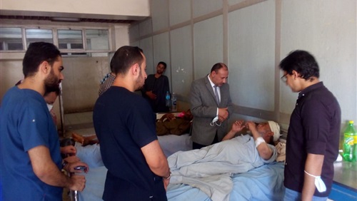 نائب رئيس جامعة الأزهر يتفقد المستشفى الجامعي بأسيوط