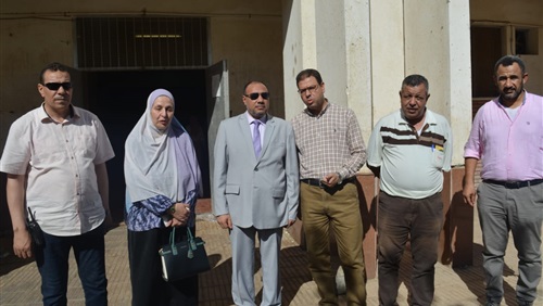 نائب رئيس جامعة الأزهر يزور مطاعم المدن بأسيوط